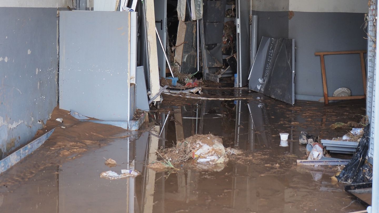 Comprehensive Guide to Understanding Commercial Water Damage Causes and Professional Solutions